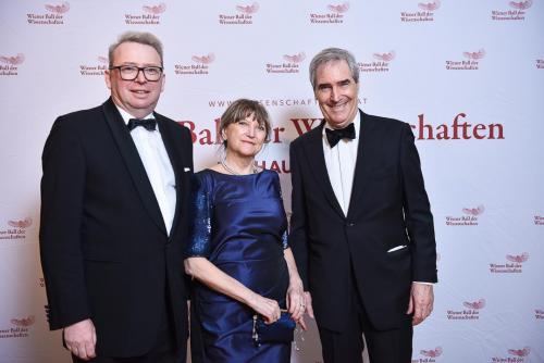 Zsuzsanna M. Zsohar, Michael Ignatieff (President CEU)