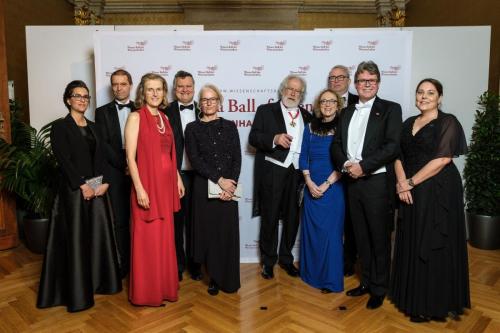 Valentina Verduci, Christof Gattringer (FWF), Monika Henzinger (ISTA), Thomas Henzinger (FWIT-Rat), Andrea Fischer (ÖAW), Anton Zeilinger, Elisabeth Zeilinger, BM Martin Polaschek, Iris Schwarz-Polaschek