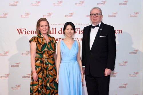 Sonja Jöchtl & Liuhuaying Yang (CSH)