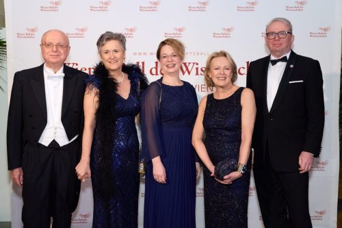 Christa Schnabl, Cornelia Blum, Hannelore Veit (alle U Wien)